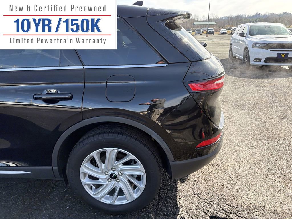 Used 2025 Lincoln Corsair FWD w/ Towing Package image 9