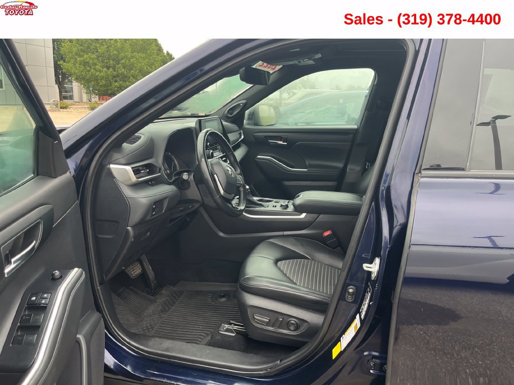 Used 2022 Toyota Highlander XSE AWD/4WD image 14