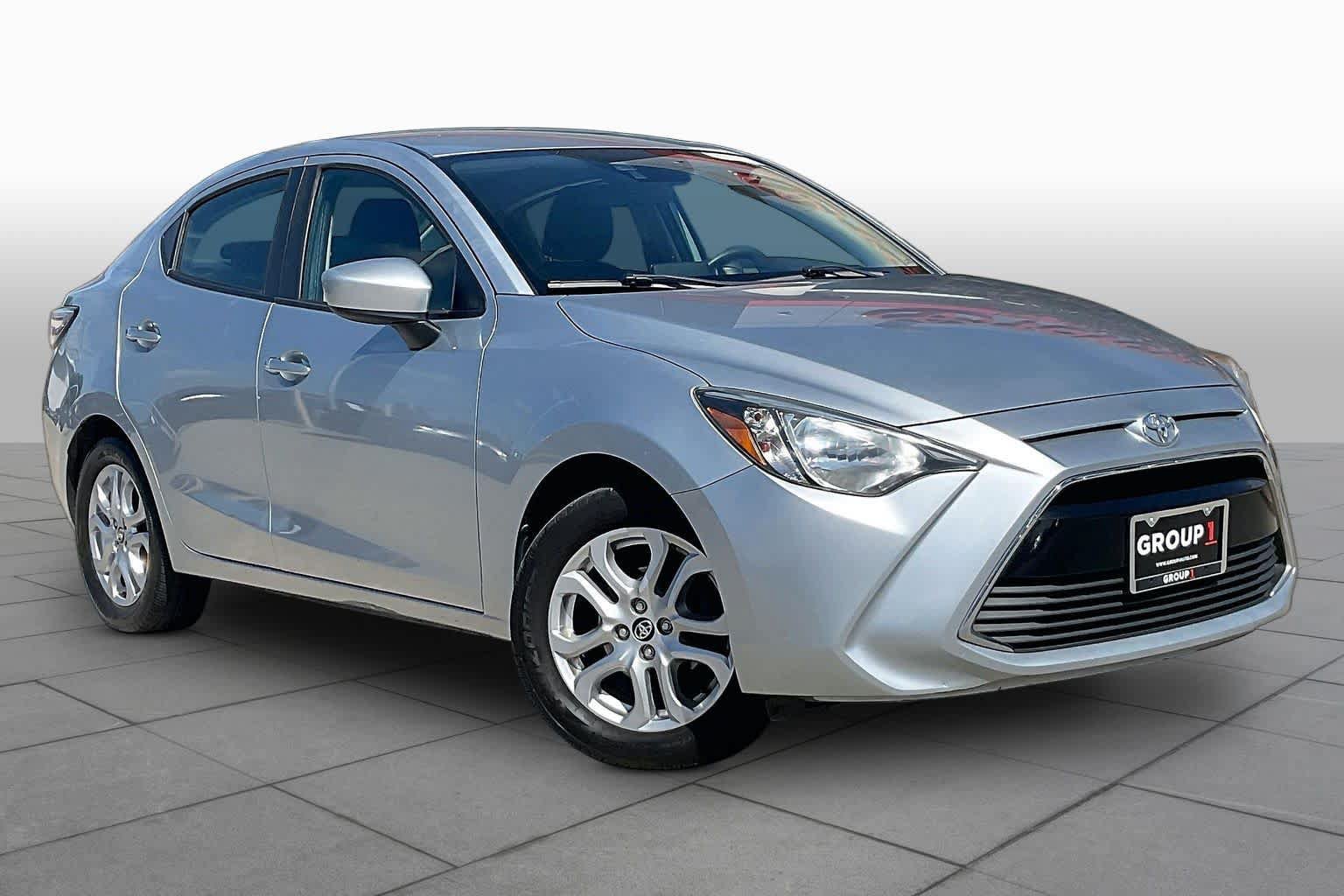 Used 2018 Toyota Yaris iA FWD image 3