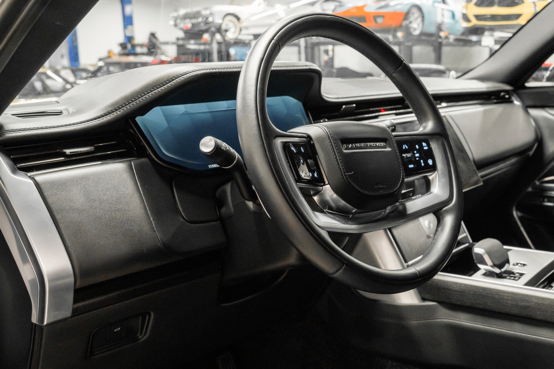 Used 2024 Land Rover Range Rover Autobiography image 12