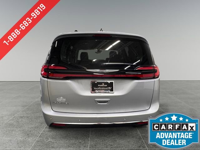 Used 2024 Chrysler Pacifica Touring-L FWD image 24