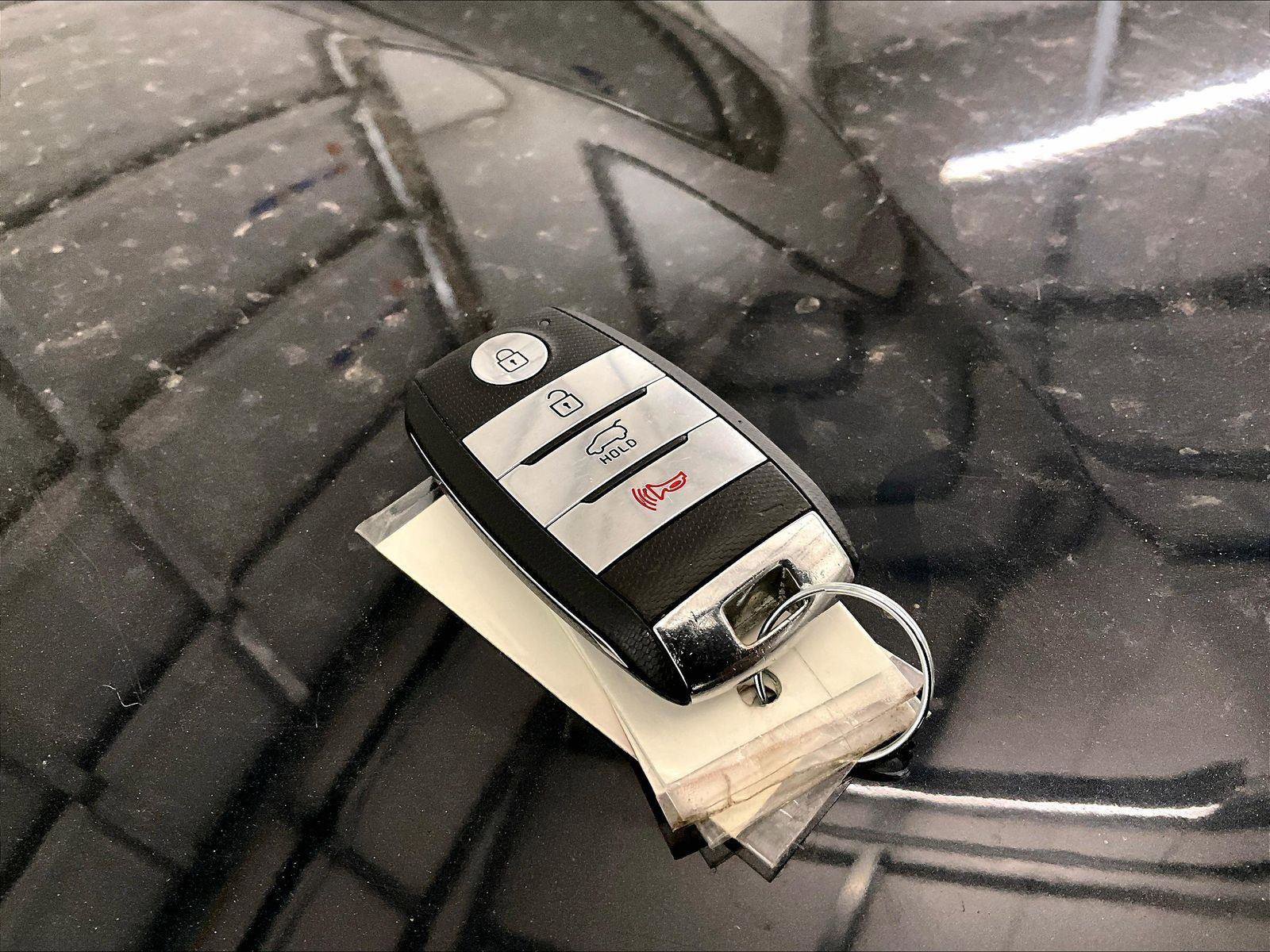 Used 2019 Kia Niro EX Premium w/ Sunroof Package FWD image 9