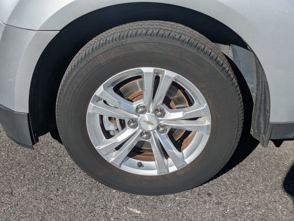 Used 2015 Chevrolet Equinox LT w/ Driver Convenience Package image 11