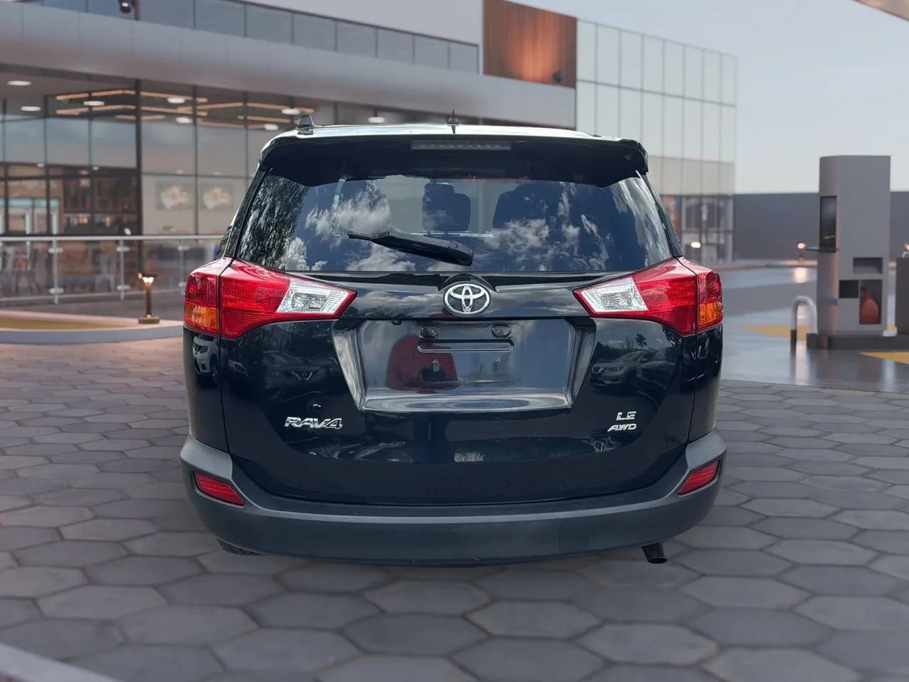 Used 2015 Toyota RAV4 LE image 6