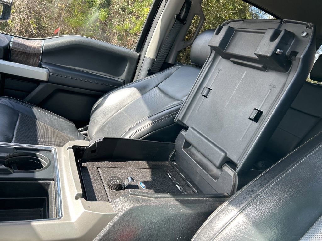 Used 2019 Ford F250 Lariat w/ Lariat Value Package image 36