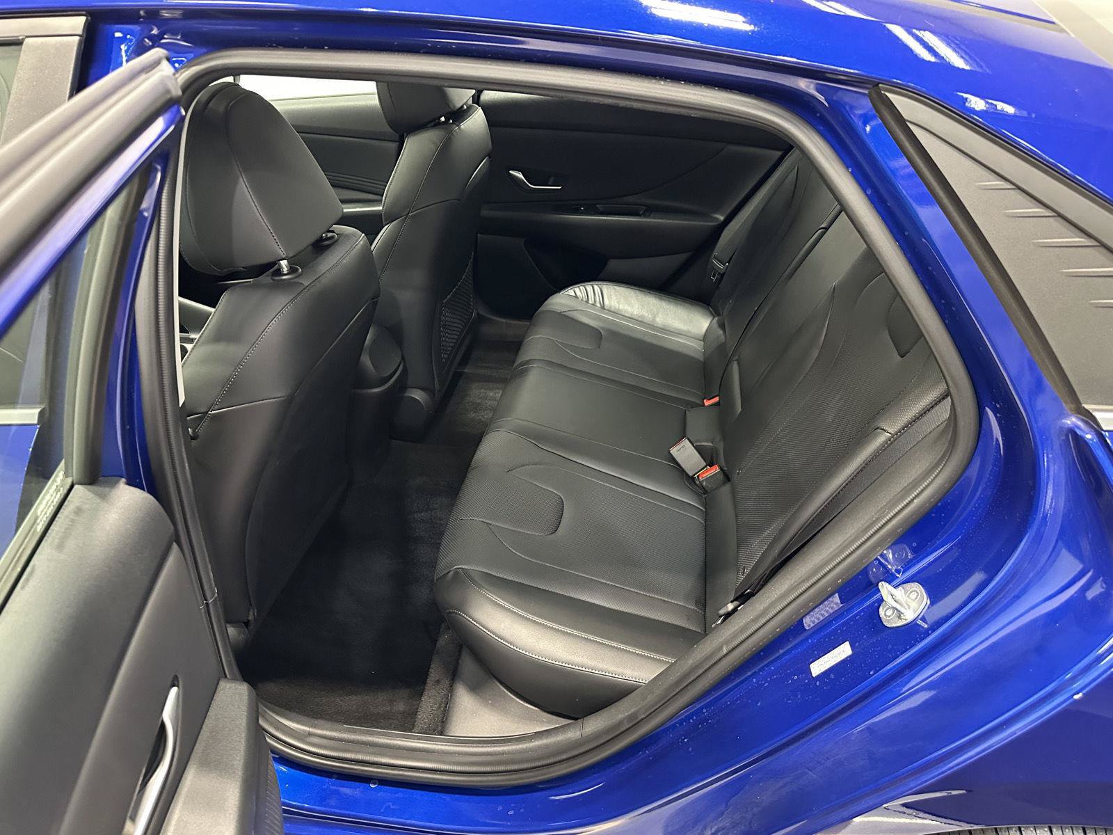 Certified 2023 Hyundai Elantra Limited FWD image 28