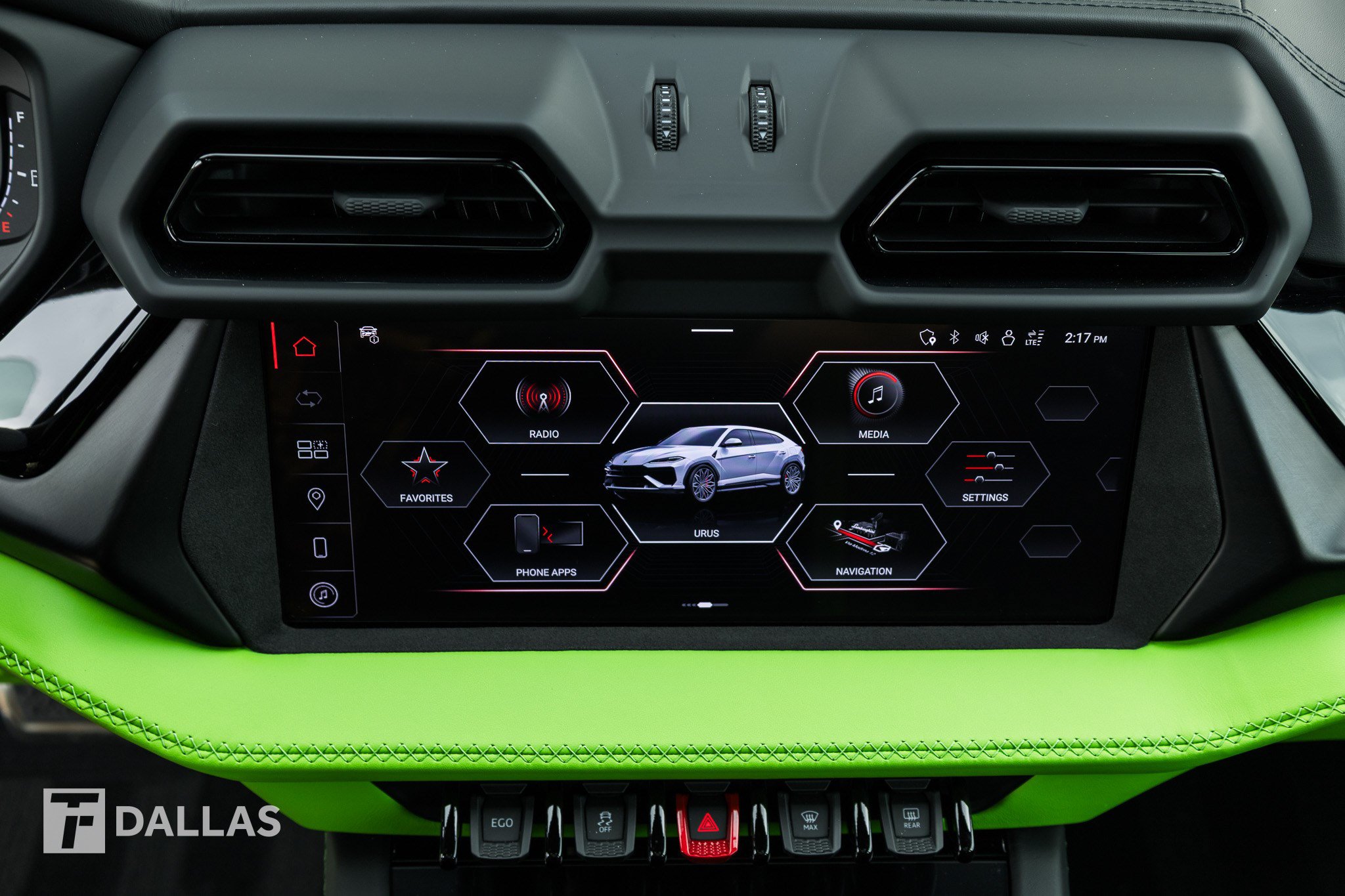 Used 2025 Lamborghini Urus Performante AWD/4WD image 25