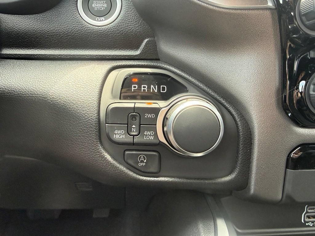 New 2026 RAM 1500 Express AWD/4WD image 25