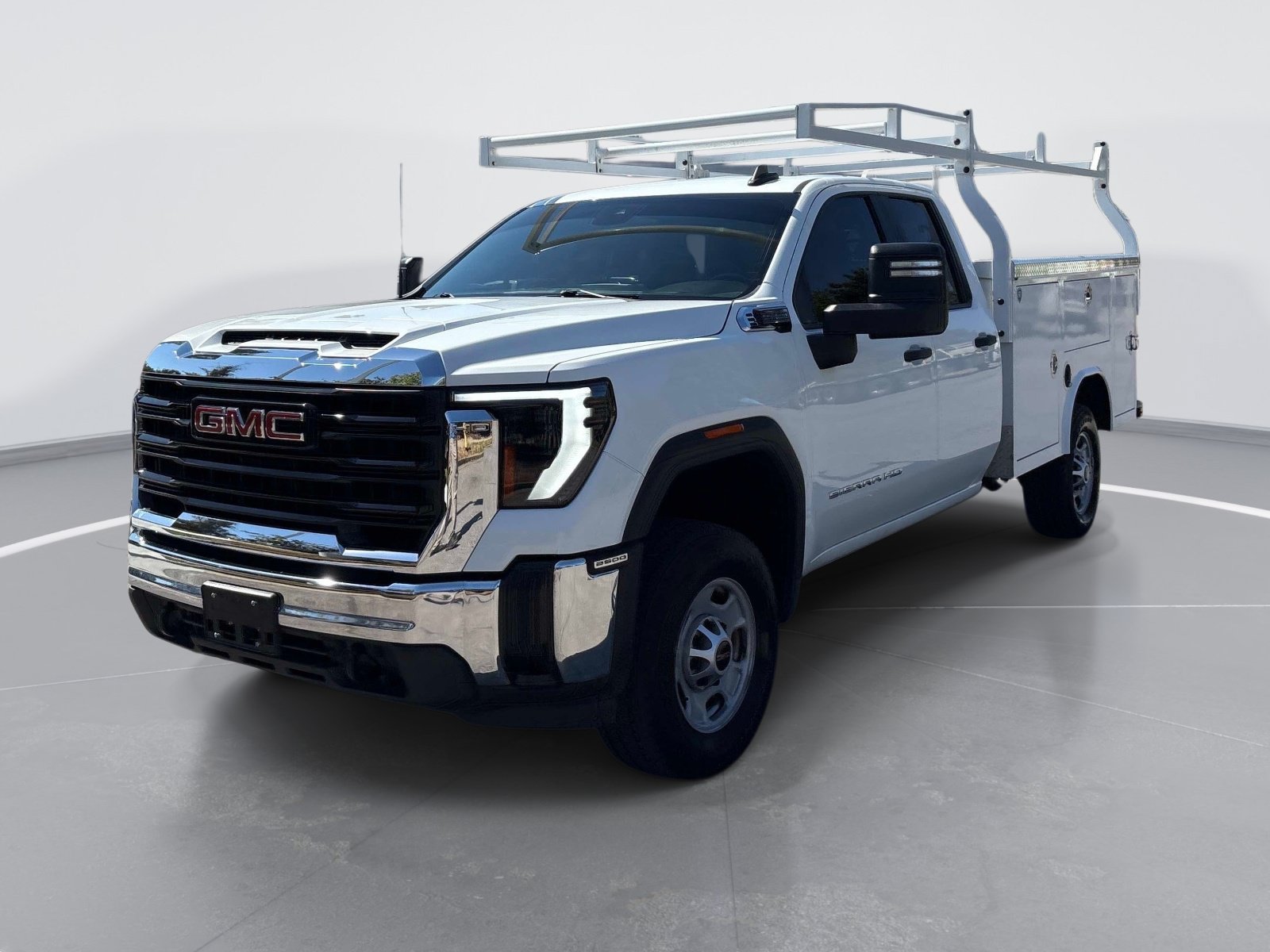 Used 2025 GMC Sierra 2500 Pro w/ Convenience Package AWD/4WD image 3