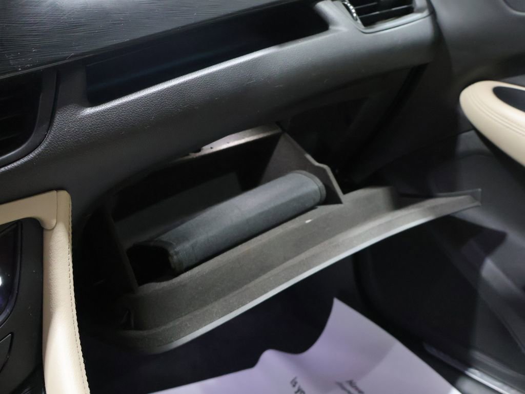 Used 2017 Buick Envision Essence image 29