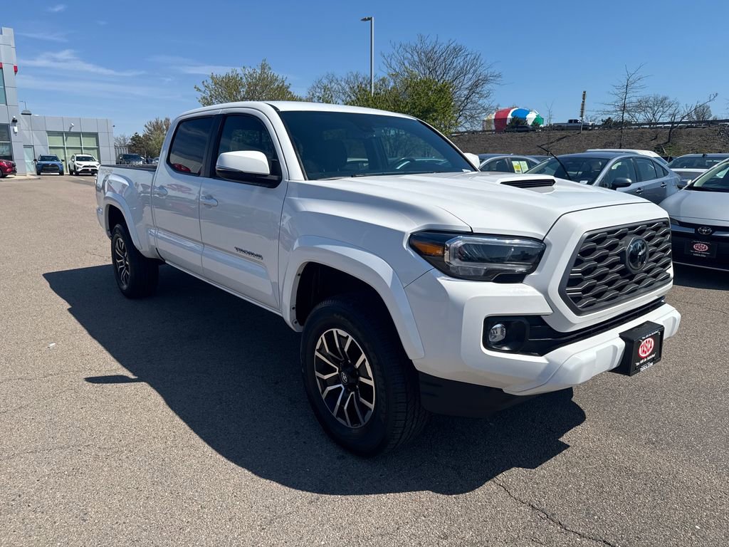 Used 2023 Toyota Tacoma TRD Sport w/ Technology Package AWD/4WD image 11