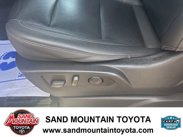 Used 2023 Chevrolet Tahoe Z71 w/ Luxury Package AWD/4WD image 16