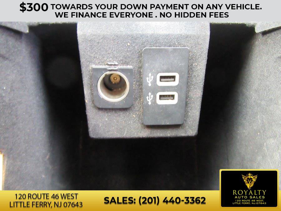 Used 2016 Lincoln Navigator Reserve image 34