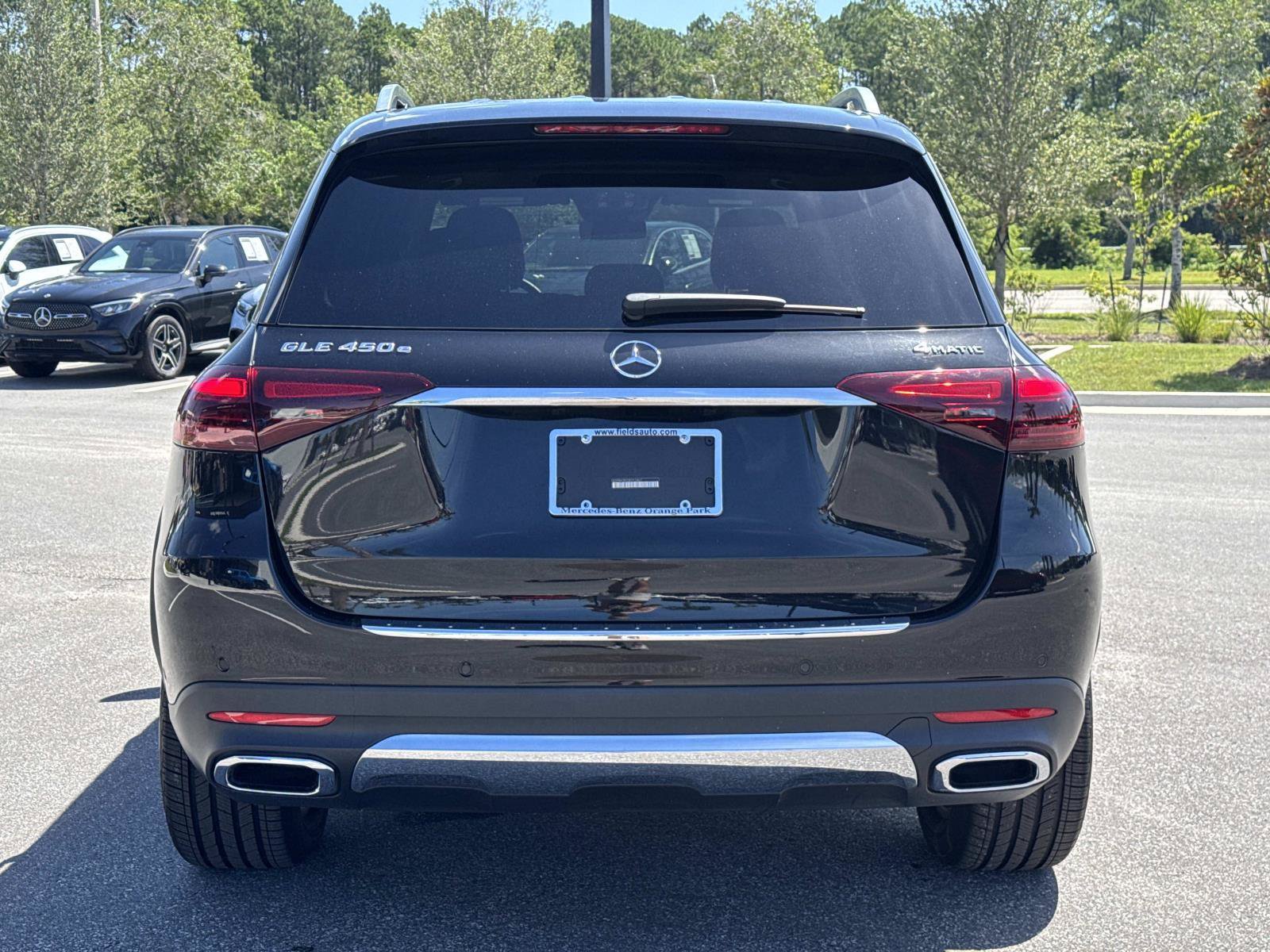 Used 2025 Mercedes-Benz GLE 450e 4MATIC w/ Driver Assistance Package image 4