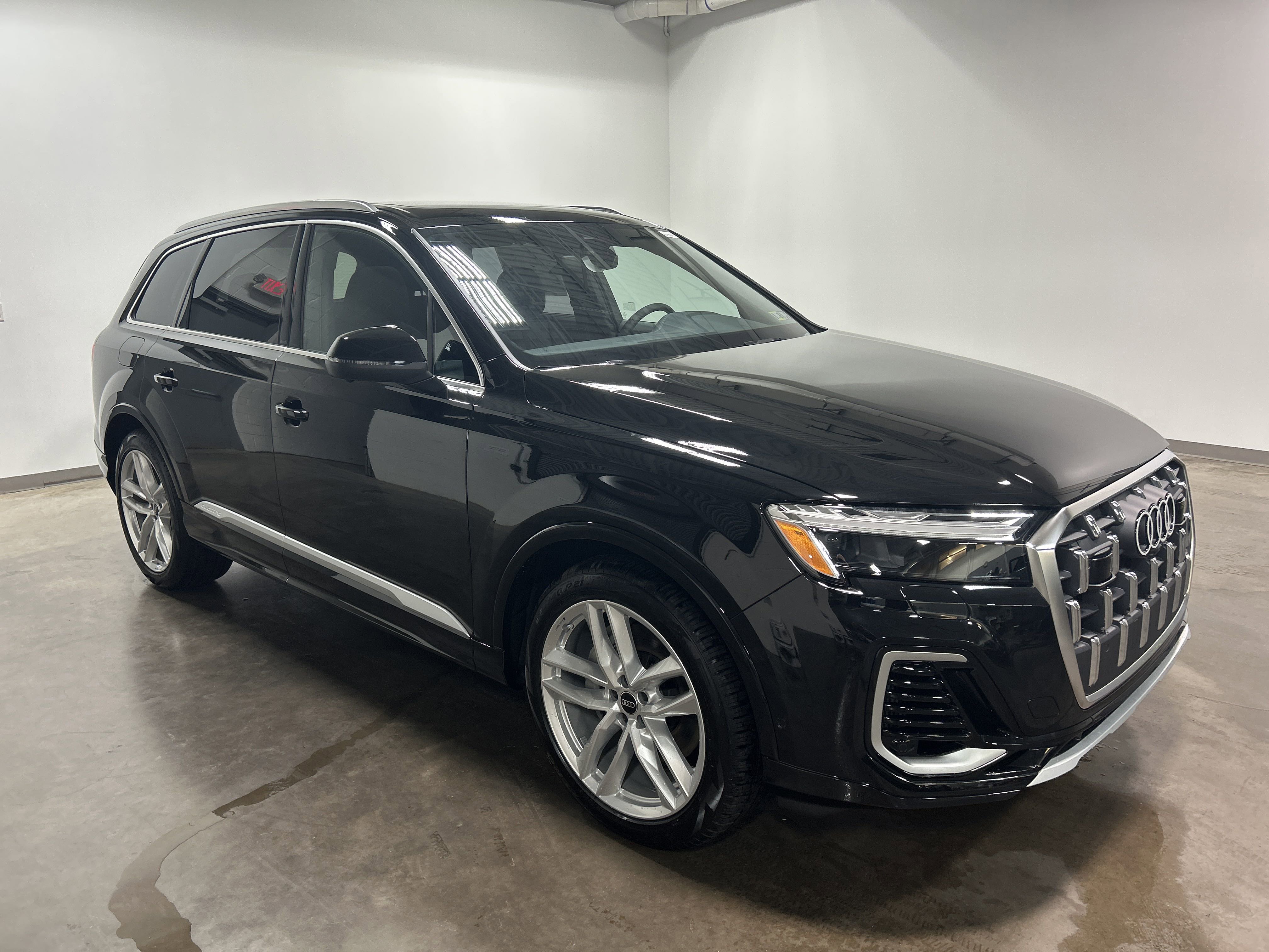 New 2025 Audi Q7 Premium Plus image 2