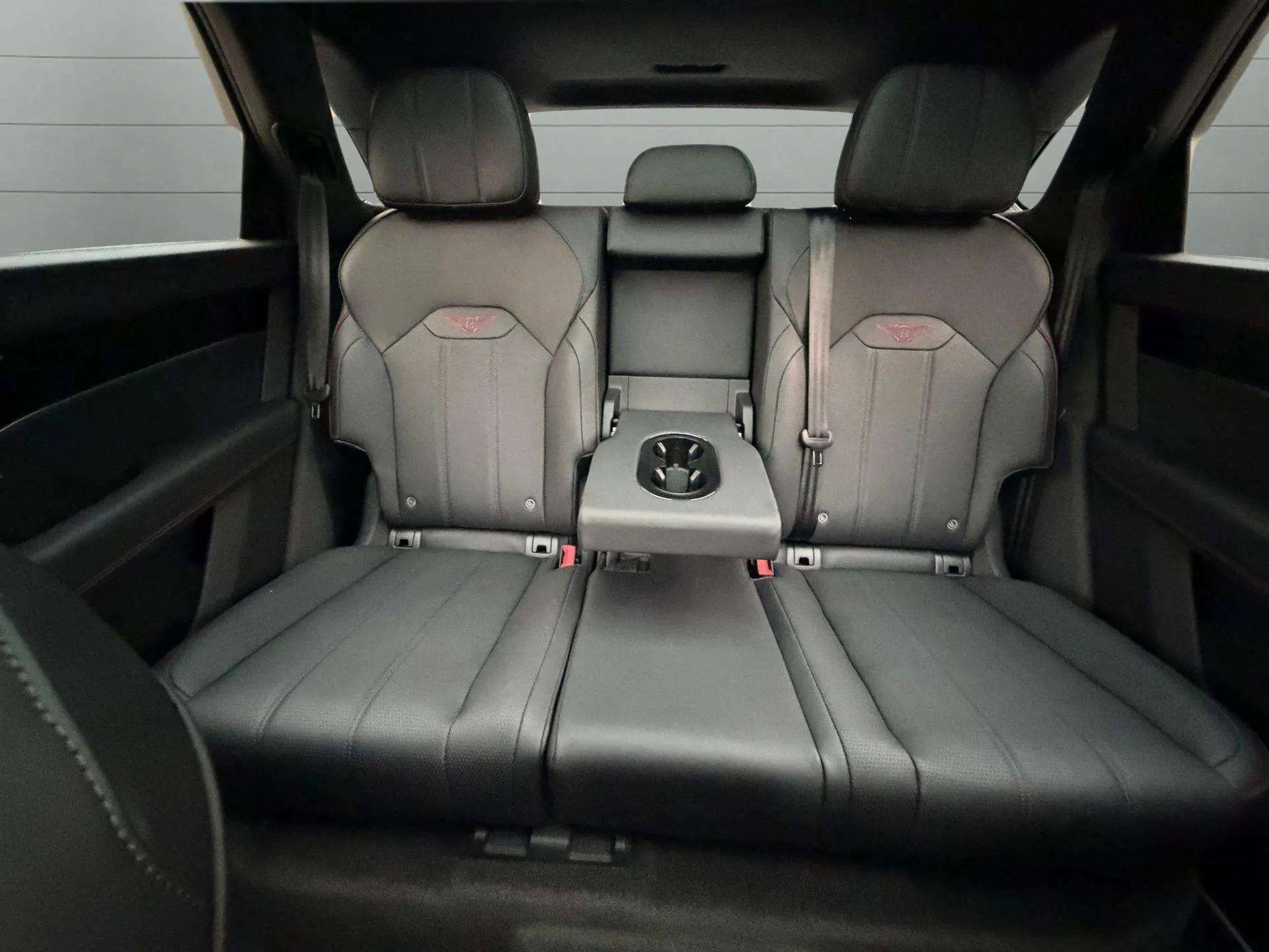 Used 2024 Bentley Bentayga Extended Wheelbase image 42