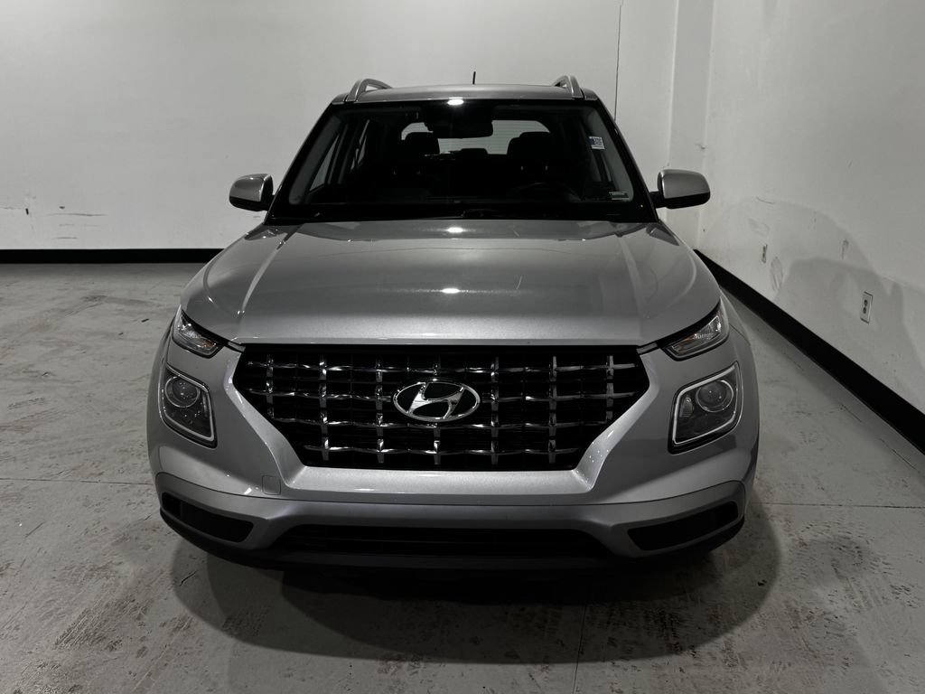 Used 2025 Hyundai Venue SEL FWD image 10