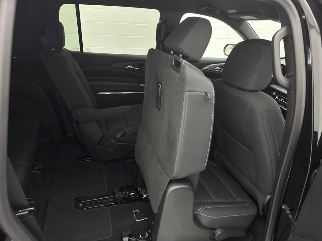 Used 2025 Chevrolet Traverse LT AWD/4WD image 51