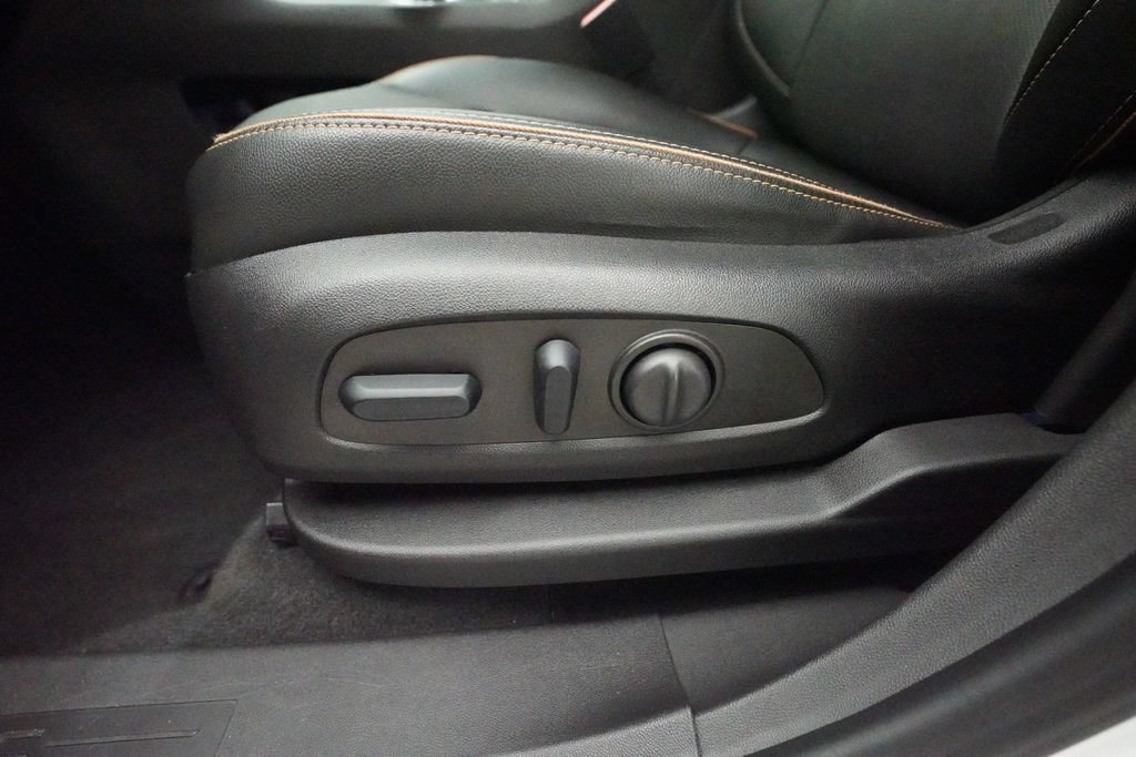 Used 2024 GMC Terrain AT4 AWD/4WD image 28