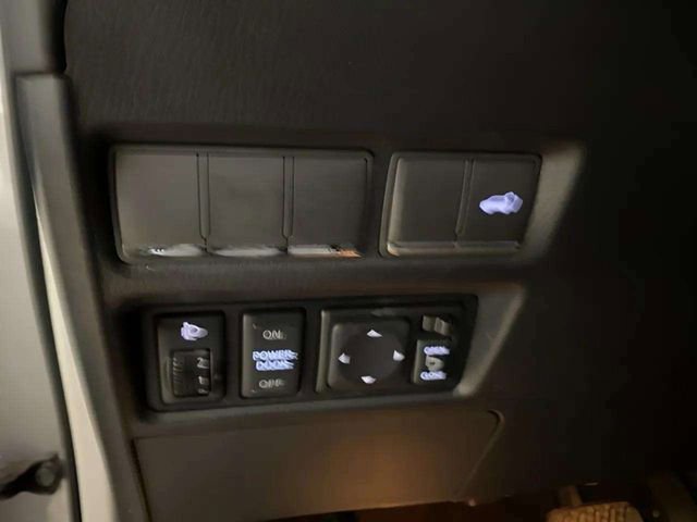 Used 2011 INFINITI QX56 2WD w/ Theater Pkg image 44