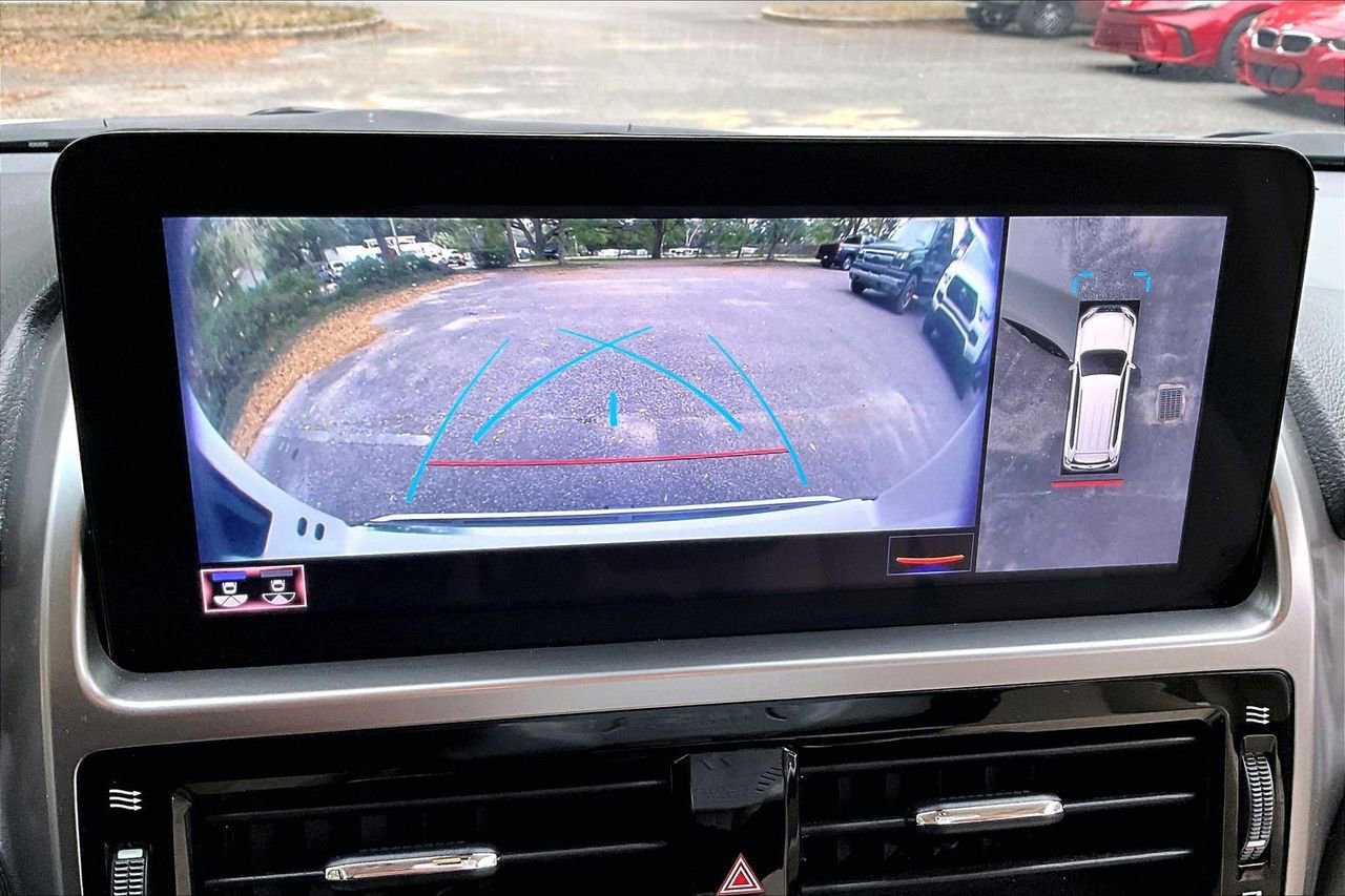 Used 2023 Lexus GX 460 Luxury w/ Sport Design Package image 13