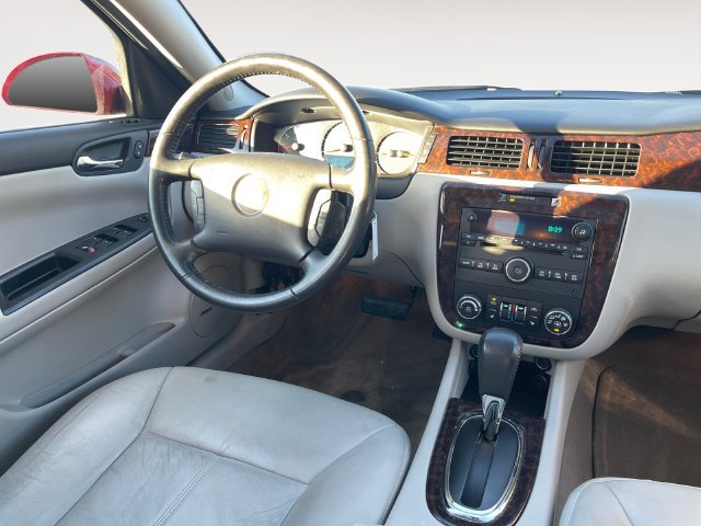 Used 2014 Chevrolet Impala LTZ FWD image 10