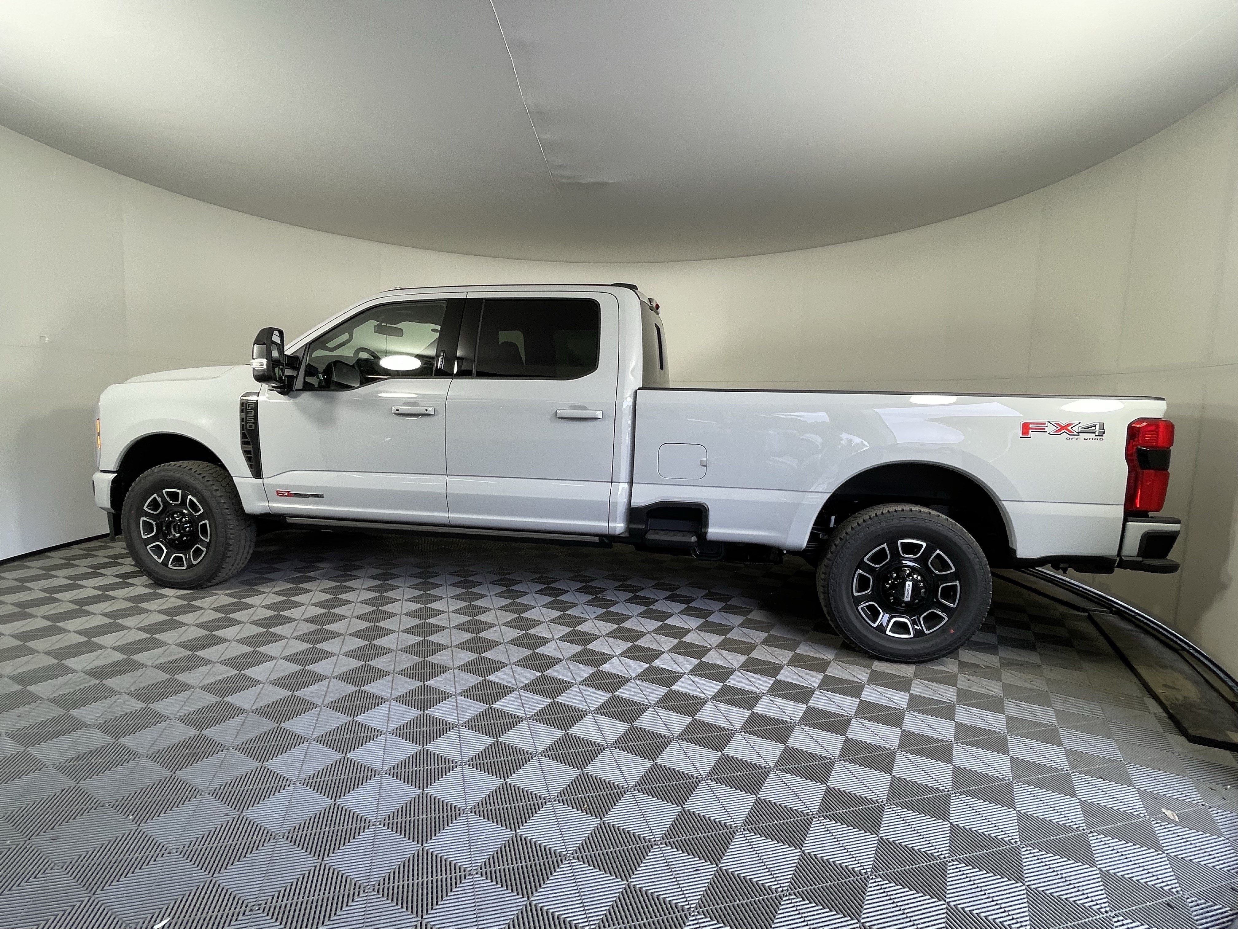 New 2026 Ford F350 Platinum AWD/4WD image 2
