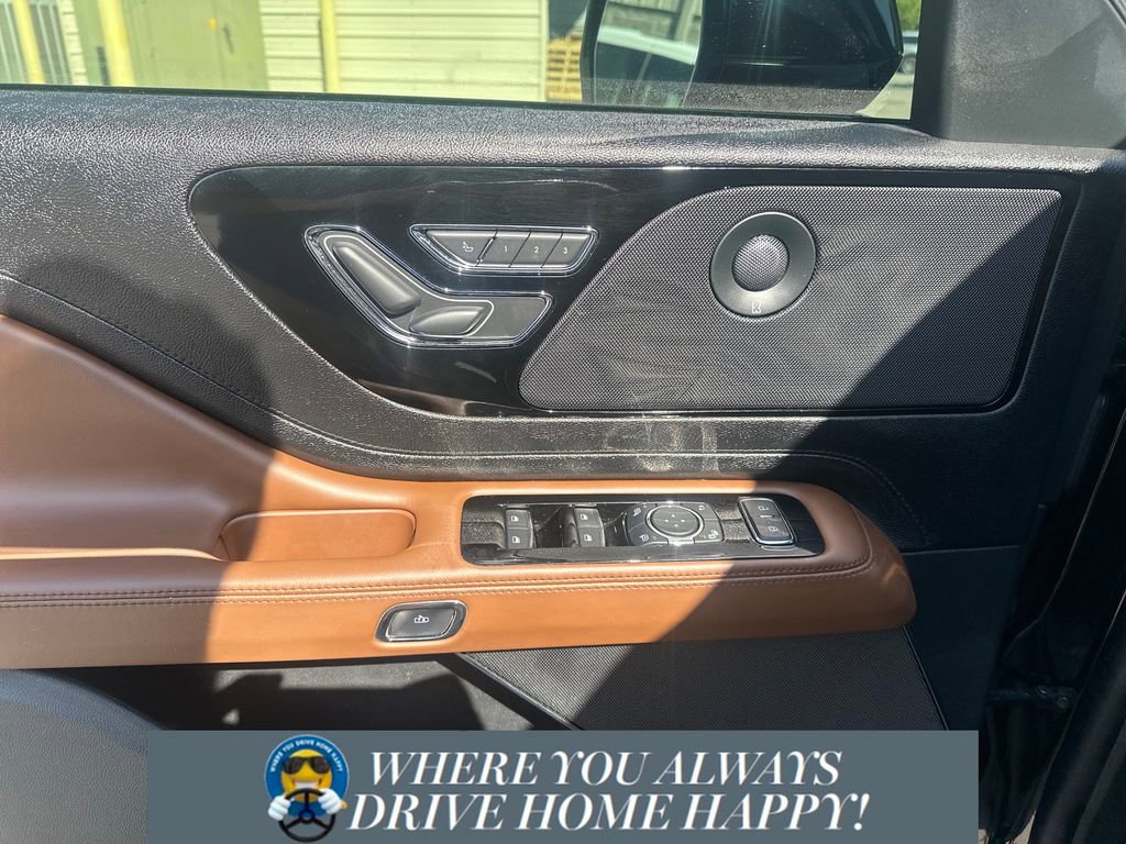 Used 2023 Lincoln Aviator Reserve w/ Equipment Group 201A image 11