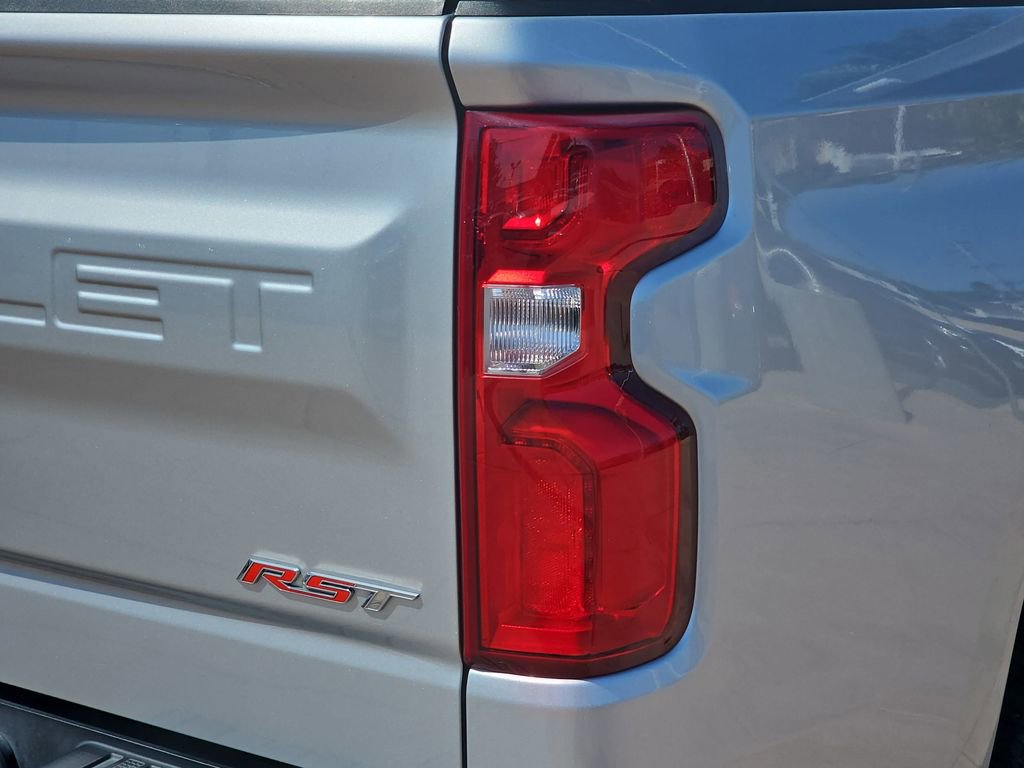 Used 2021 Chevrolet Silverado 1500 RST AWD/4WD image 38