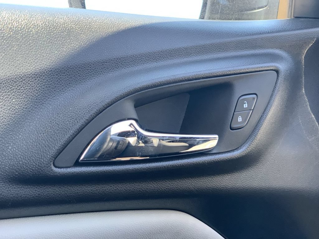Certified 2024 Chevrolet Trax LT FWD image 16
