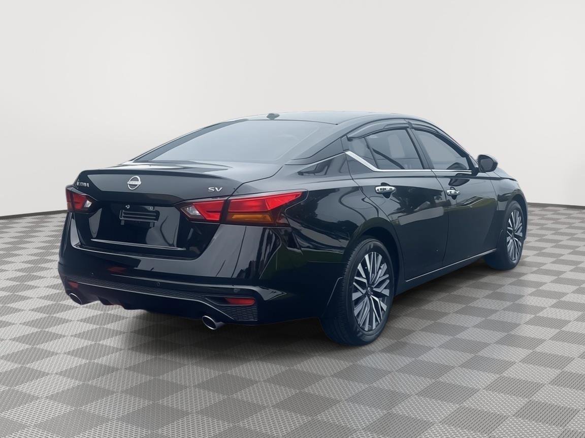 Used 2024 Nissan Altima 2.5 SV w/ SV Premium Package FWD image 5