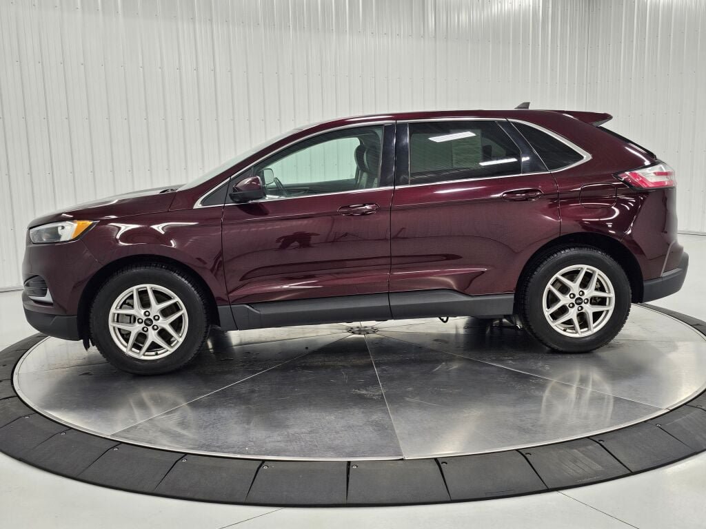 Used 2024 Ford Edge SEL AWD/4WD image 2