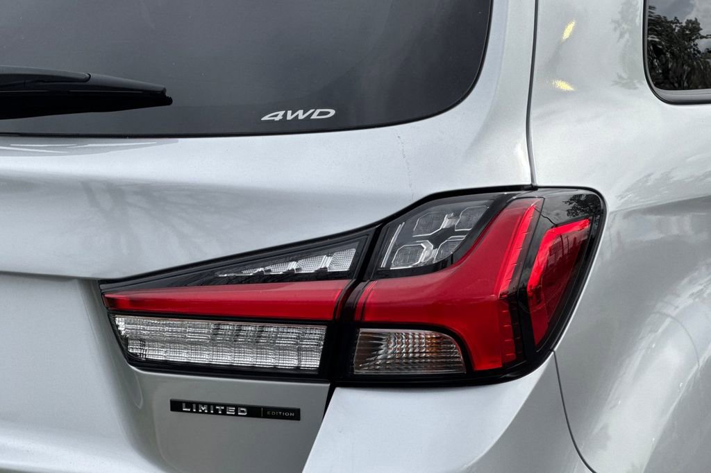 New 2026 Mitsubishi Outlander Sport LE AWD/4WD image 24