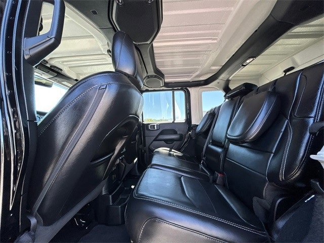 Used 2023 Jeep Wrangler Sahara image 12