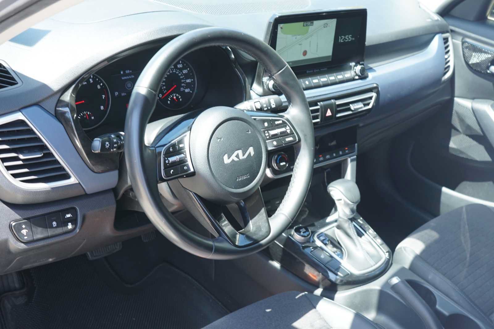 Certified 2022 Kia Seltos Nightfall Edition AWD/4WD image 27