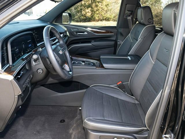 Used 2023 Cadillac Escalade ESV Premium Luxury image 27
