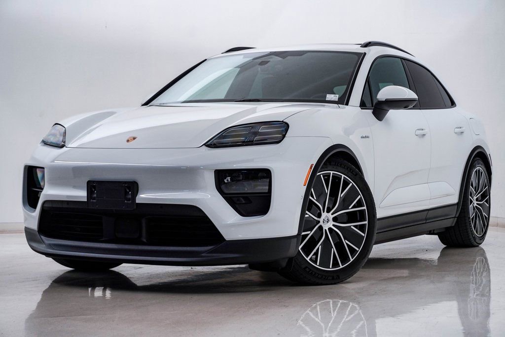 Certified 2025 Porsche Macan 4S Electric AWD/4WD video 1