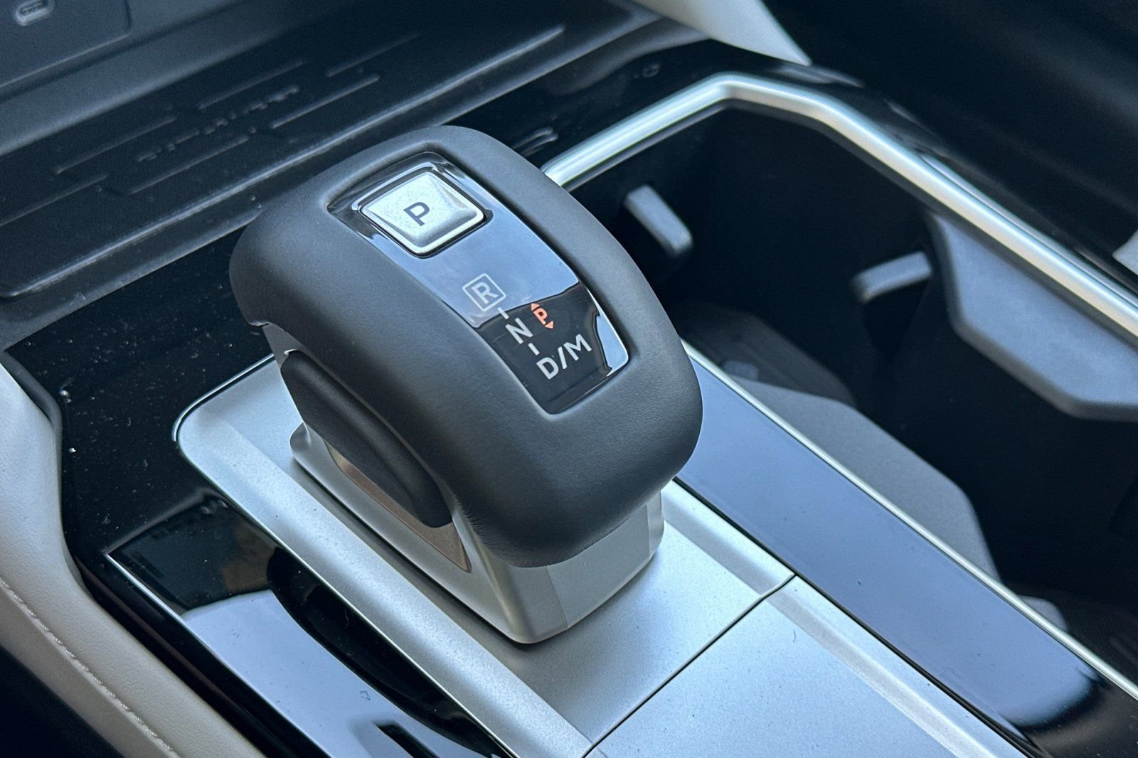 New 2025 Mitsubishi Outlander SEL image 21