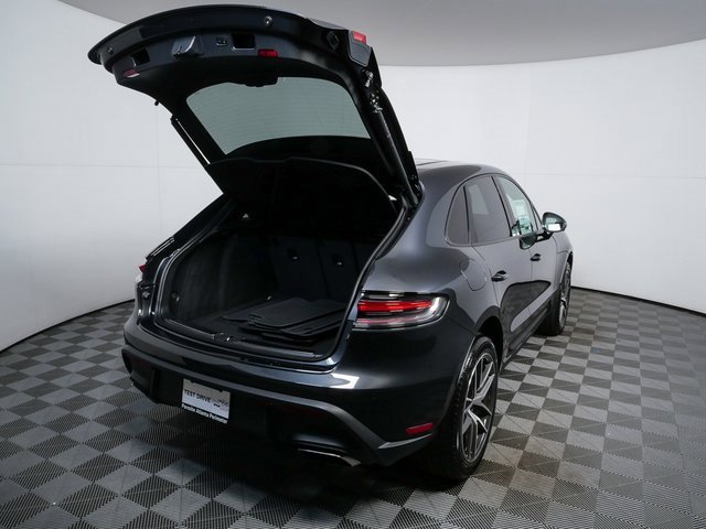 New 2026 Porsche Macan image 28