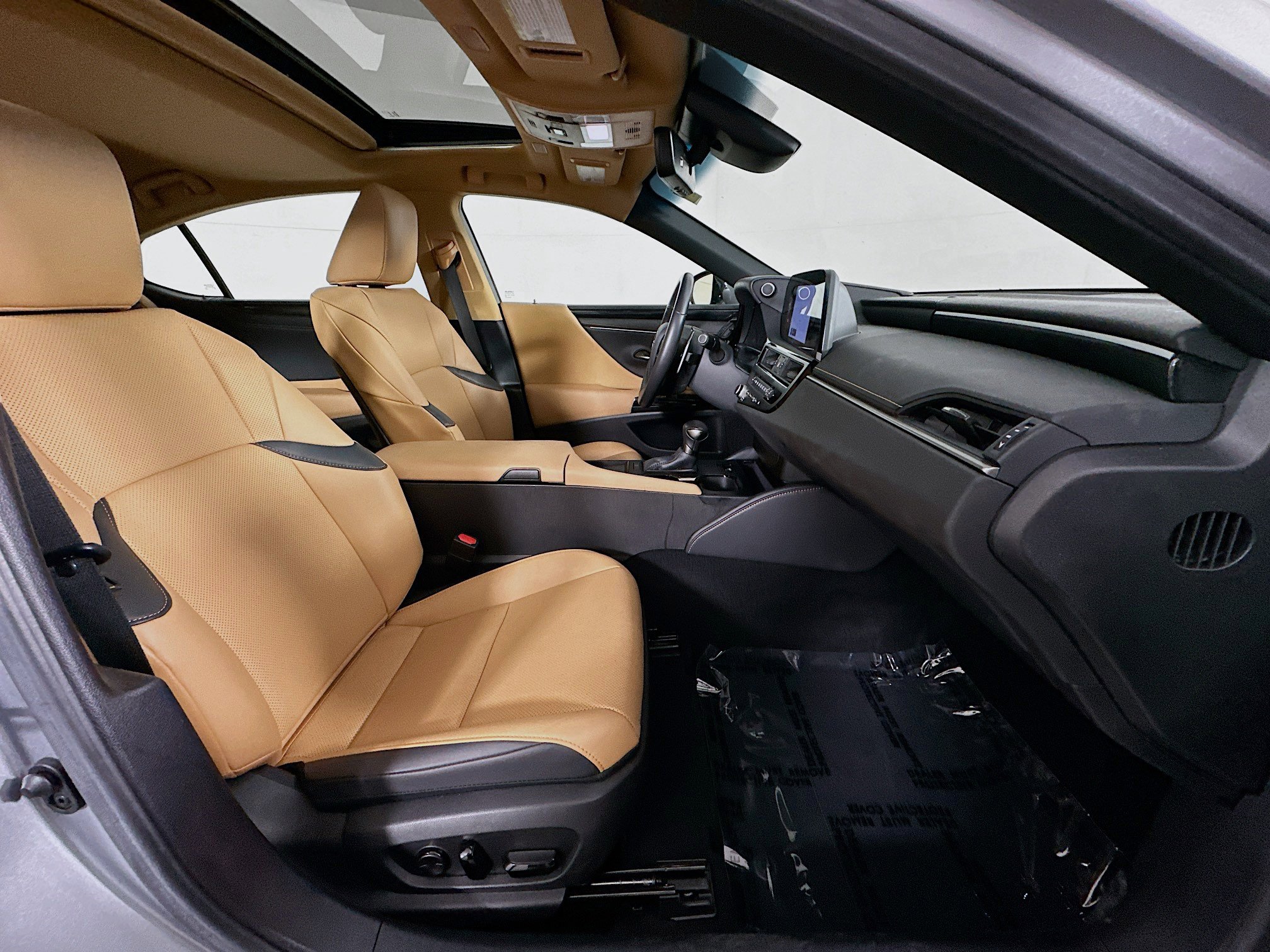 Certified 2025 Lexus ES 350 image 32