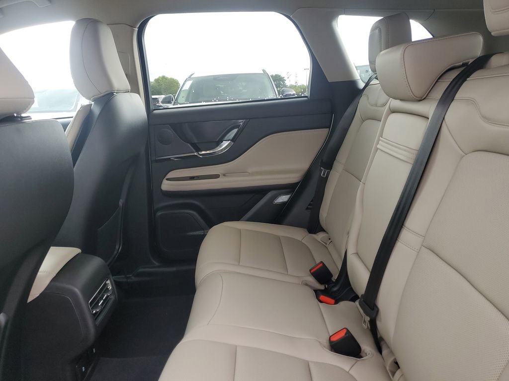 New 2026 Lincoln Corsair Premiere FWD image 11