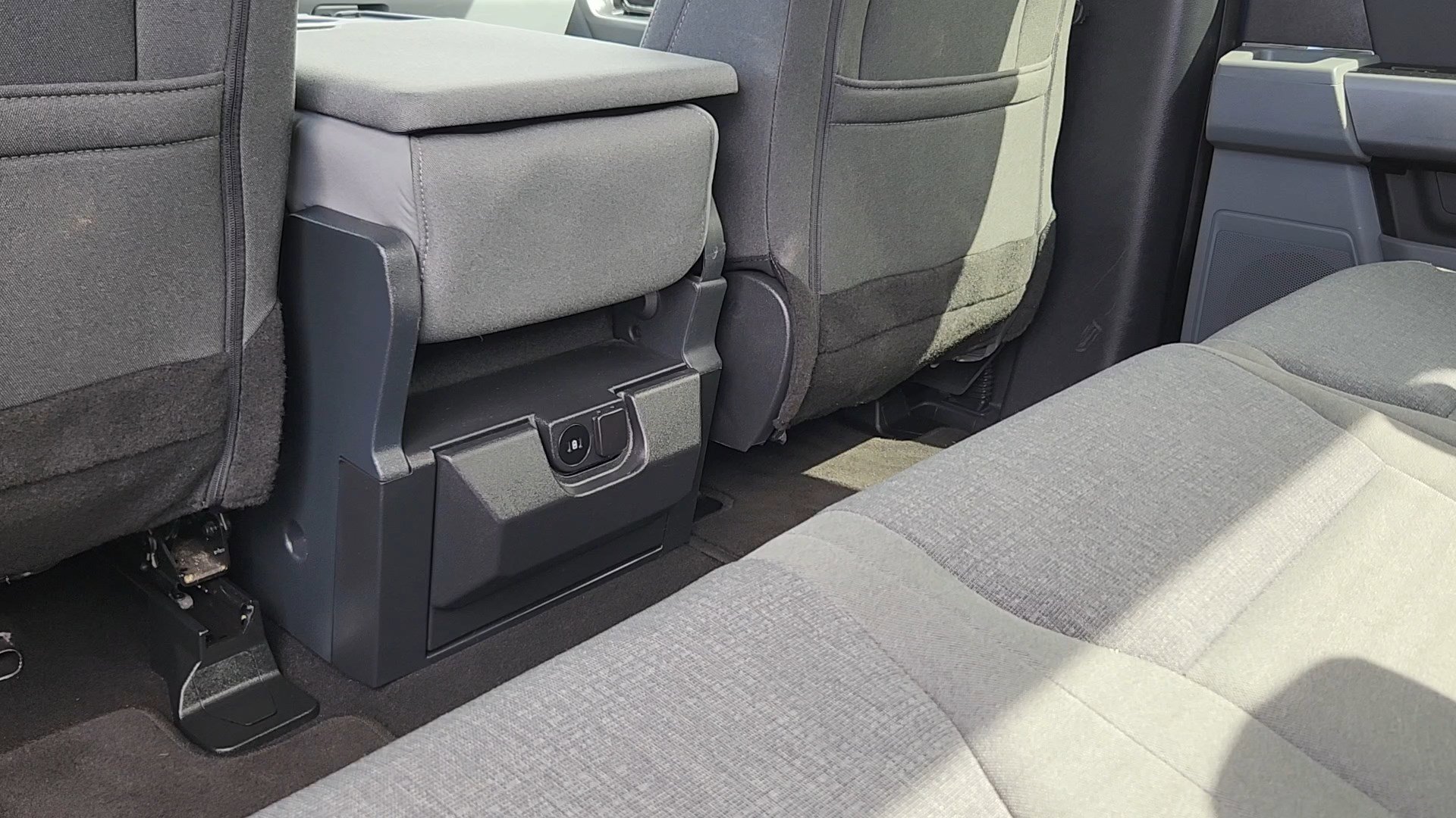 Certified 2025 Ford F150 XLT w/ Equipment Group 301A Standard AWD/4WD image 17