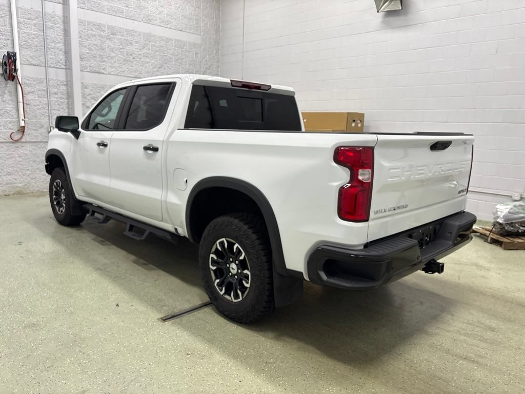Used 2024 Chevrolet Silverado 1500 ZR2 AWD/4WD image 7