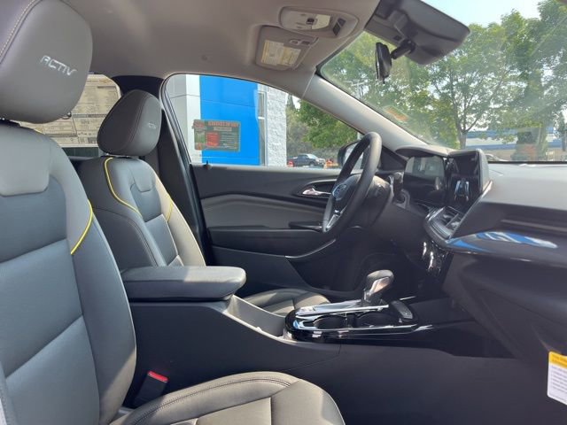 New 2025 Chevrolet Trax ACTIV w/ Driver Confidence Package image 18
