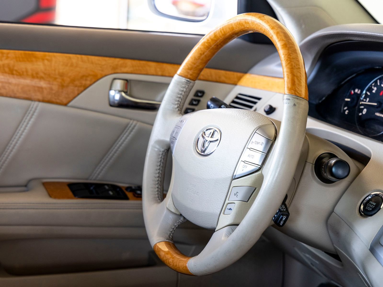 Used 2006 Toyota Avalon image 29