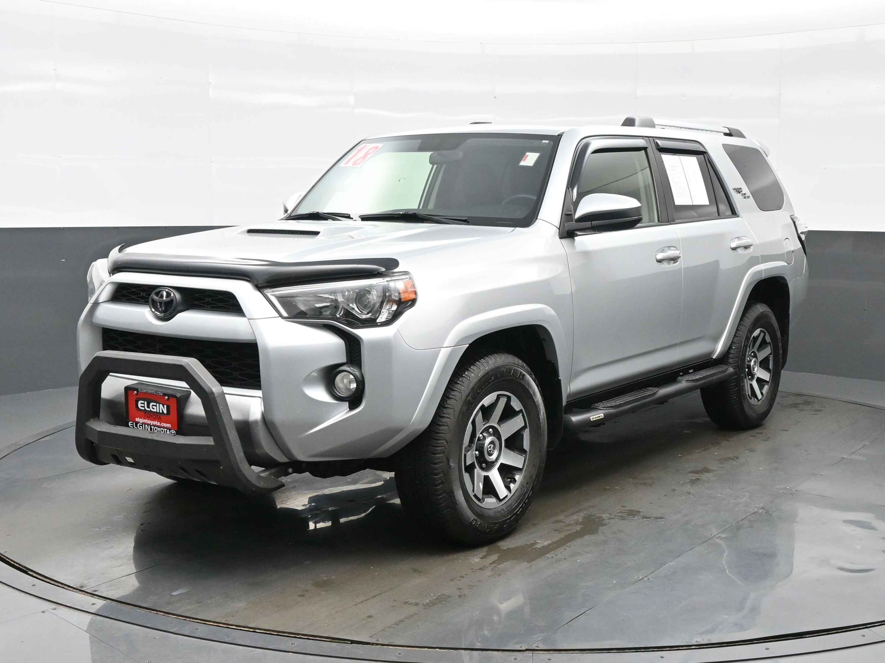 Used 2018 Toyota 4Runner TRD Off-Road AWD/4WD image 2