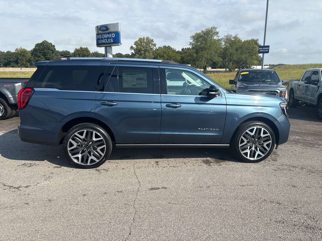 New 2027 Ford Expedition Platinum w/ Platinum Ultimate Package AWD/4WD image 4