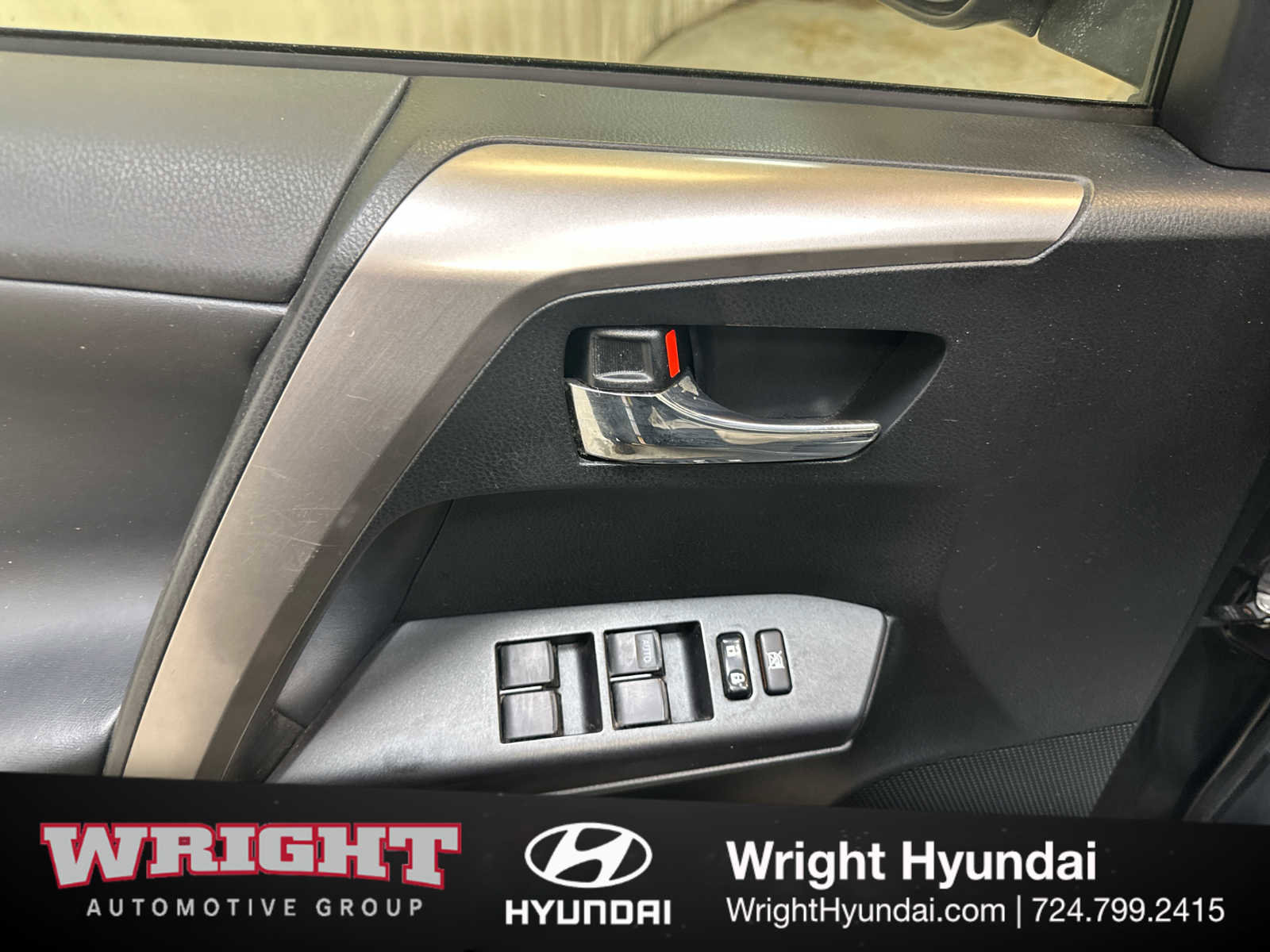 Used 2016 Toyota RAV4 XLE image 10