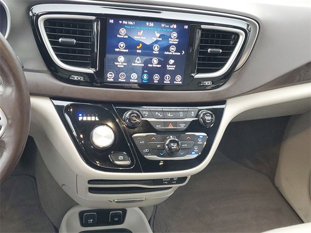 Used 2019 Chrysler Pacifica Touring-L w/ Advanced Safetytec Group image 14