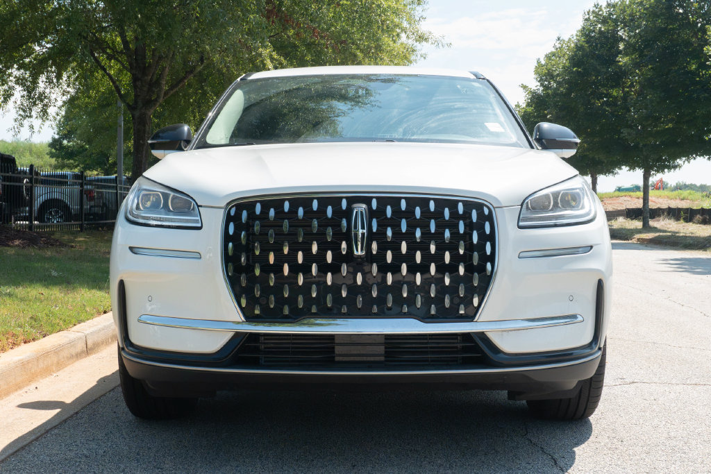 Used 2025 Lincoln Corsair Reserve FWD image 2